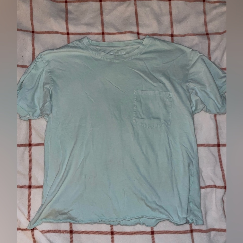 American Eagle t shirt